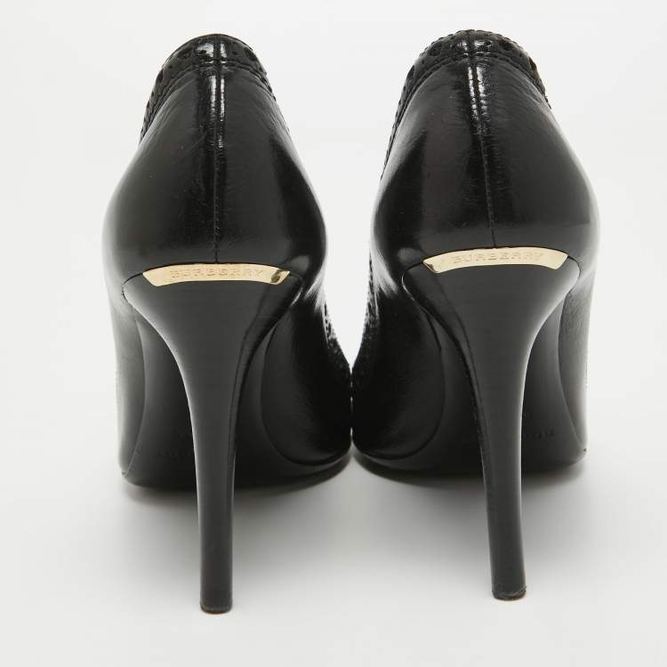 Pre Owned Burberry Black Brogue Leather Pumps Size 38