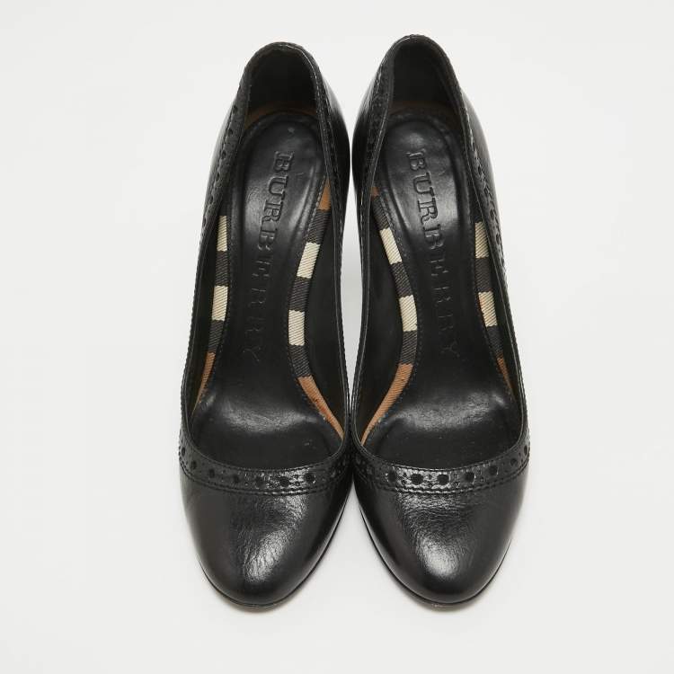 Pre Owned Burberry Black Brogue Leather Pumps Size 38