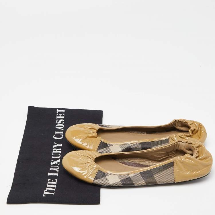 Pre Owned Burberry Beige Patent Leather and Nova Check Coated Canvas Scrunch Ballet Flats Size 39