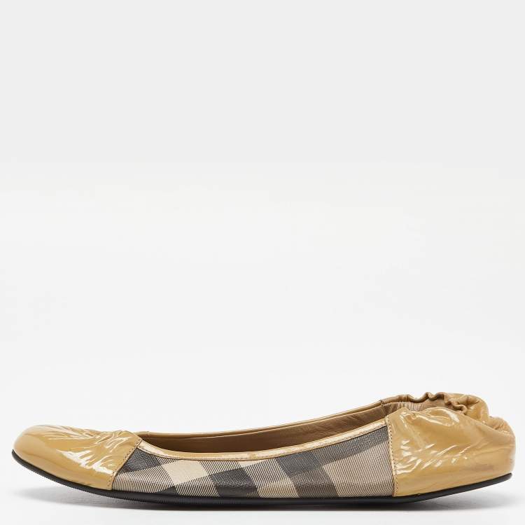 Pre Owned Burberry Beige Patent Leather and Nova Check Coated Canvas Scrunch Ballet Flats Size 39