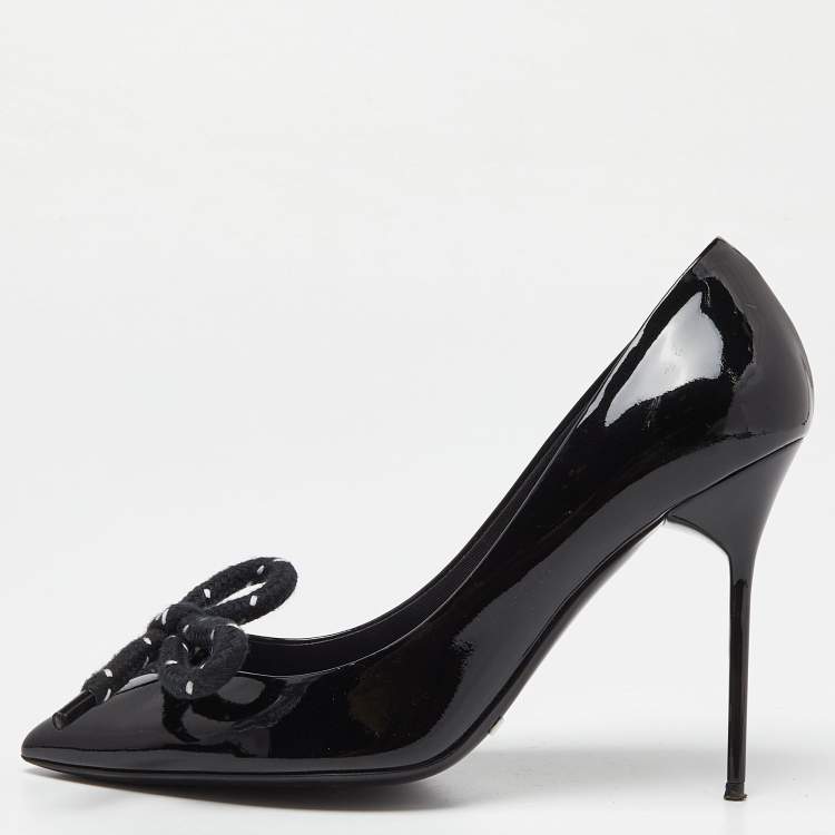 Pre Owned Burberry Black Patent Leather Finsbury Bow Pointed Toe Pumps Size 38.5