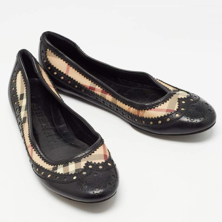 Pre Owned Burberry Black/Beige Canvas and Leather Ballet Flats Size 37.5