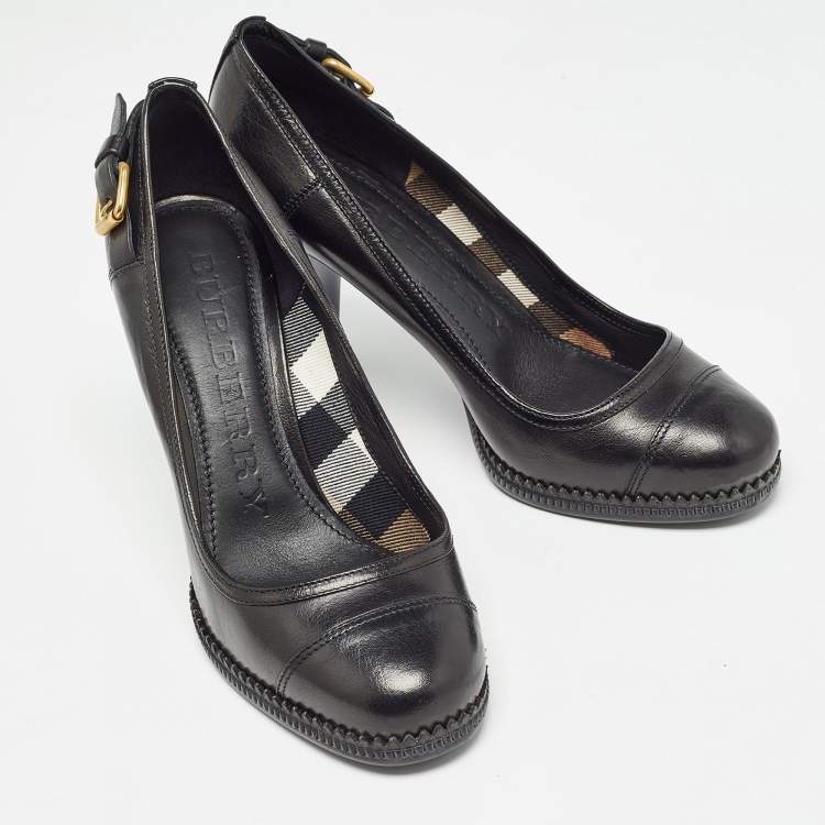 Pre Owned Burberry Black Leather Buckle Detail Pumps Size 38