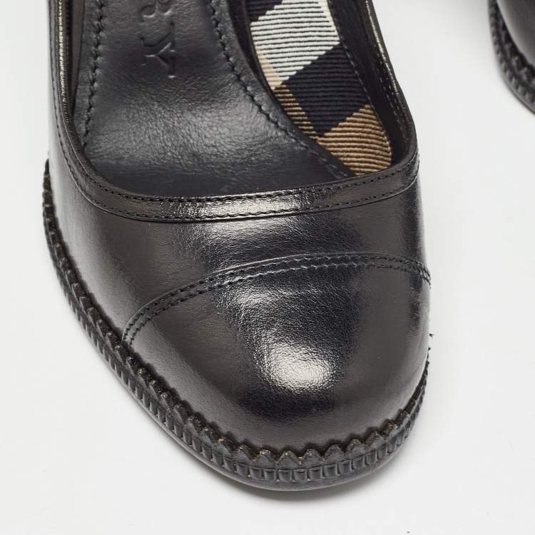 Pre Owned Burberry Black Leather Buckle Detail Pumps Size 38