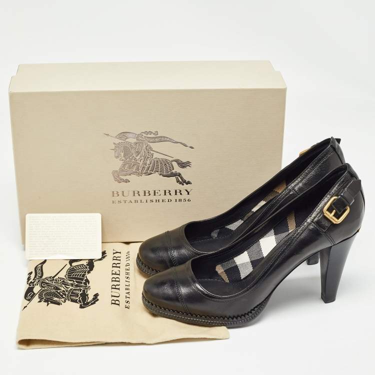 Pre Owned Burberry Black Leather Buckle Detail Pumps Size 38
