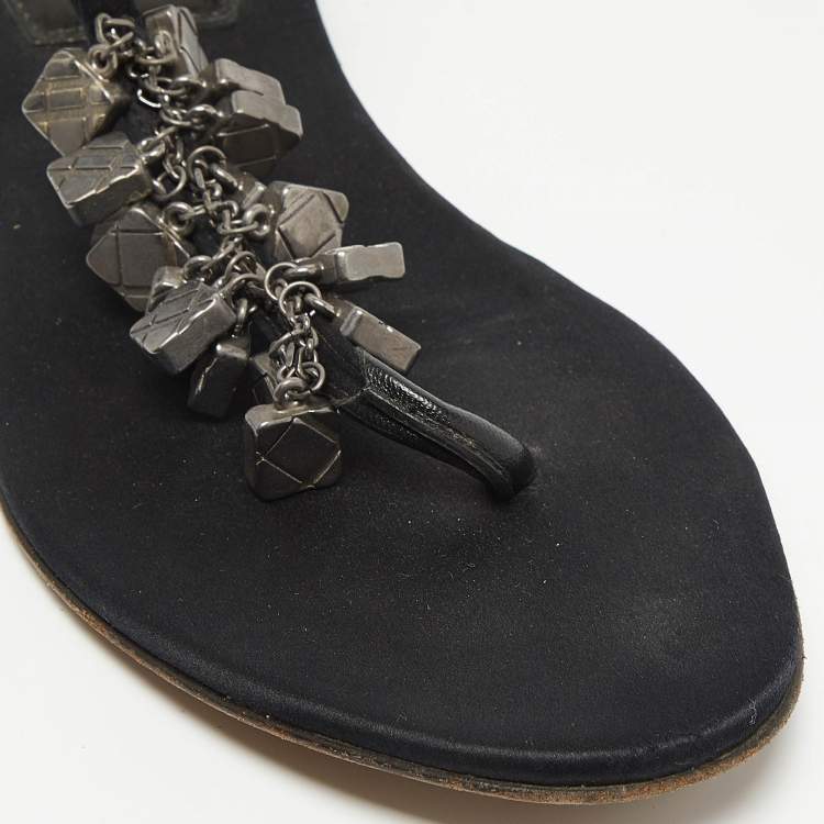 Pre Owned Burberry Black Satin Embellished Thong Flat Sandals Size 39