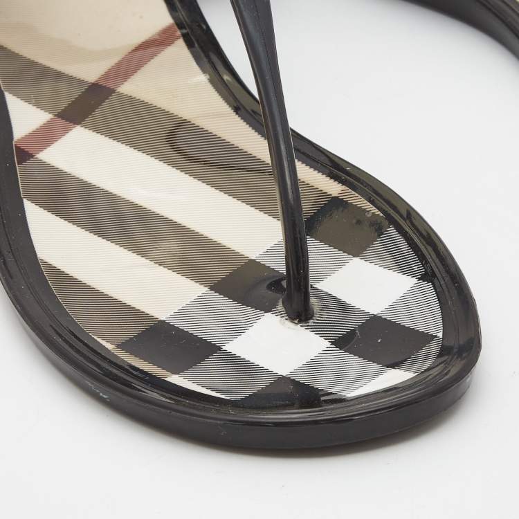 Pre Owned Burberry Black/Beige House Check Jelly Thong Flats Size 39