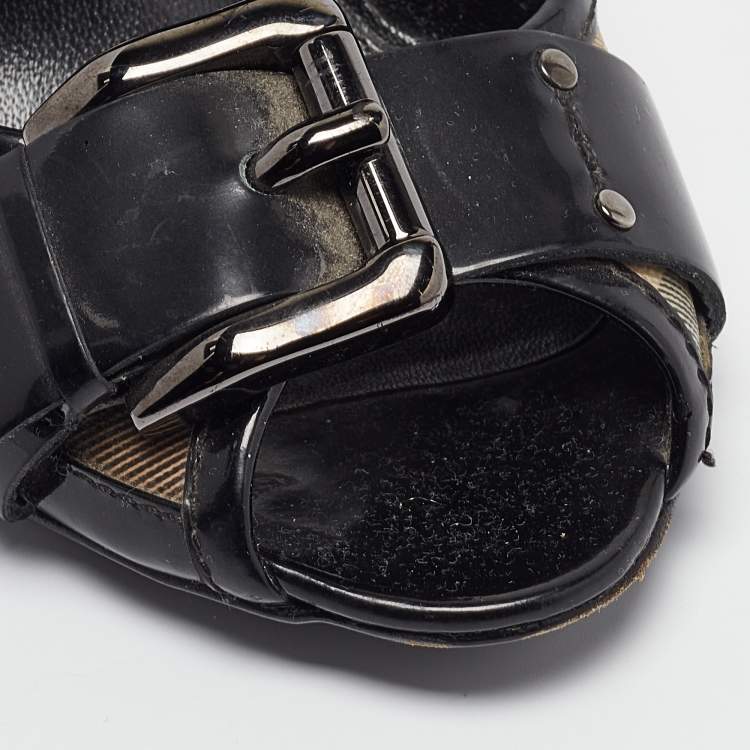 Pre Owned Burberry Black/Beige Patent Leather and Nova Check Canvas Peep Toe Pumps Size 37