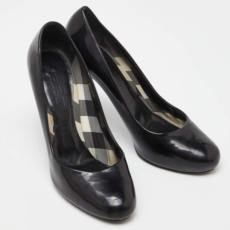 Pre Owned Burberry Black Patent Leather Round Toe Pumps Size 40