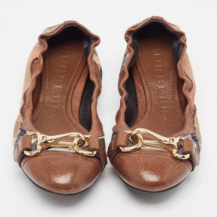 Pre Owned Burberry Brown Nova Check Canvas and Leather Scrunch Ballet Flats Size 35.5