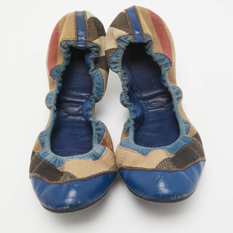 Pre Owned Burberry Blue/Beige Canvas and Leather Scrunch Ballet Flats Size 40