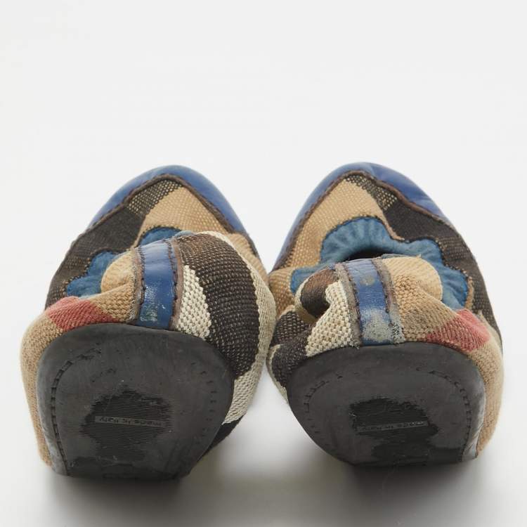 Pre Owned Burberry Blue/Beige Canvas and Leather Scrunch Ballet Flats Size 40