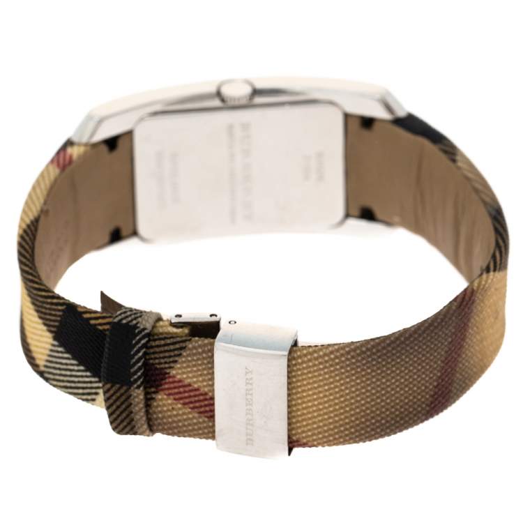 Pre Owned Burberry Silver Stainless Steel Check BU1076 Women's Wristwatch 25 MM