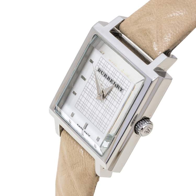 Pre Owned Burberry Silver Stainless Steel Leather Nova Check BU2016 Women's Wristwatch 24 mm