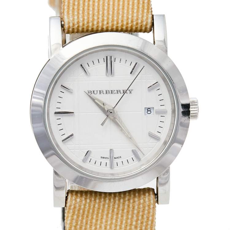 Pre Owned Burberry White Stainless Steel Nova Check BU1387 Women's Wristwatch 28 mm