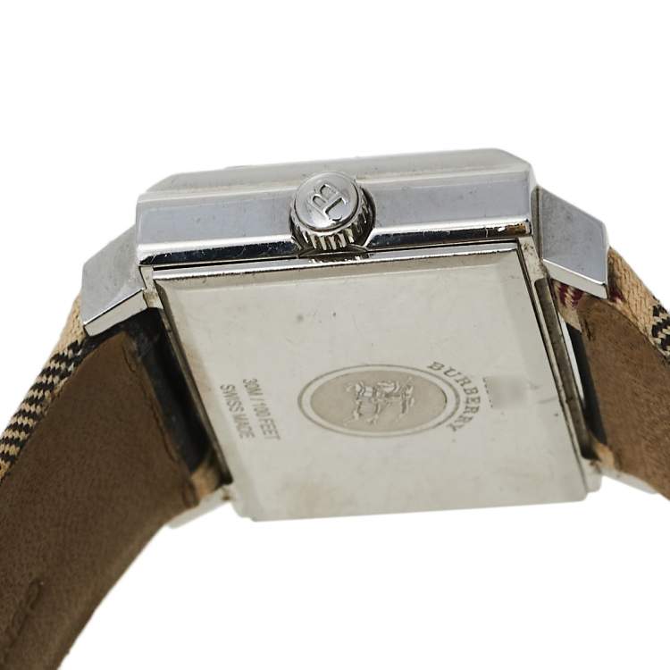 Pre Owned Burberry Silver Stainless Steel Nova Check Heritage BU2150 Women's Wristwatch 32 mm