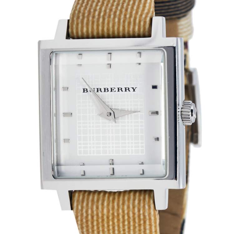 Pre Owned Burberry Silver Stainless Steel Leather Nova Check BU2016 Women's Wristwatch 24 mm