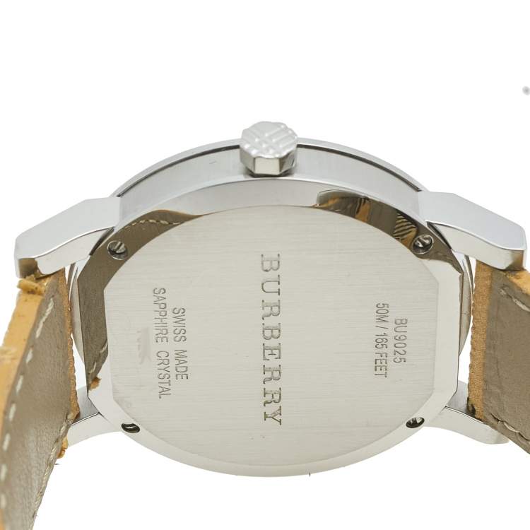 Pre Owned Burberry Silver Stainless Steel Leather Heritage BU9025 Women's Wristwatch 38 mm