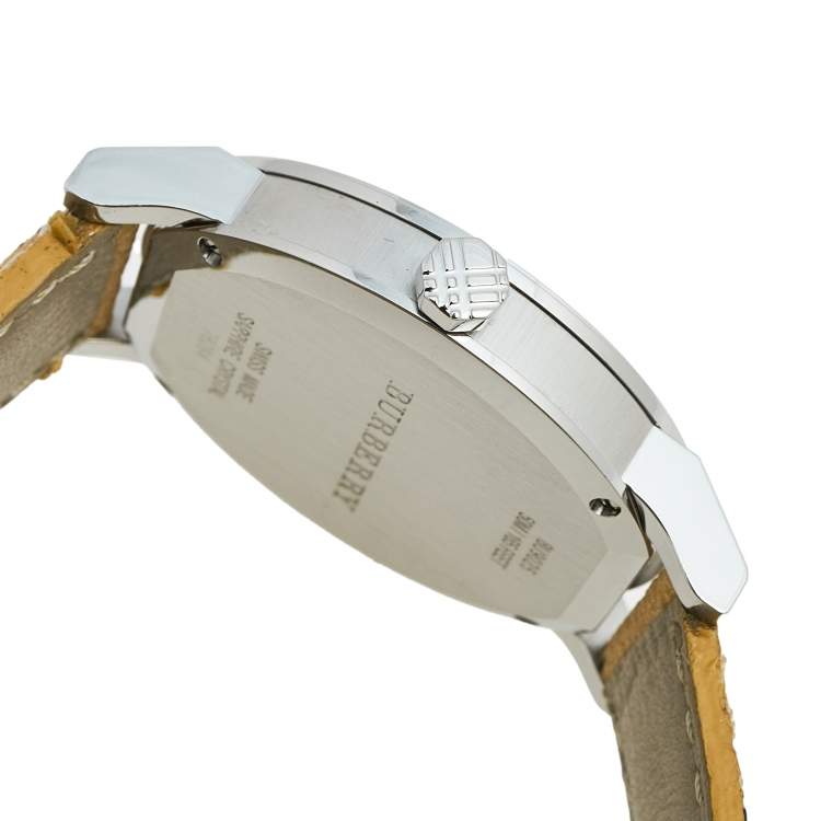 Pre Owned Burberry Silver Stainless Steel Leather Heritage BU9025 Women's Wristwatch 38 mm