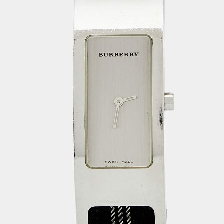 Pre Owned Burberry Silver Stainless Steel Canvas 14300L Women's Wristwatch 19 mm
