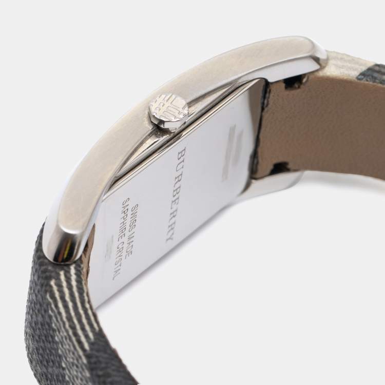 Pre Owned Burberry Black Stainless Steel Leather Nova Check BU9405 Women's Wristwatch 25 mm