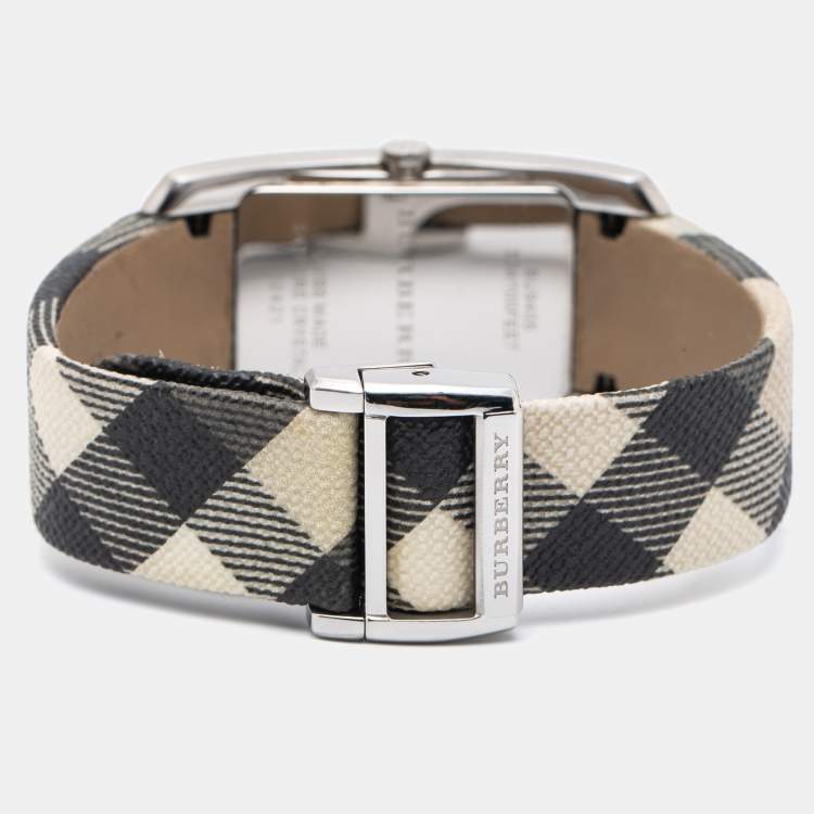 Pre Owned Burberry Black Stainless Steel Leather Nova Check BU9405 Women's Wristwatch 25 mm