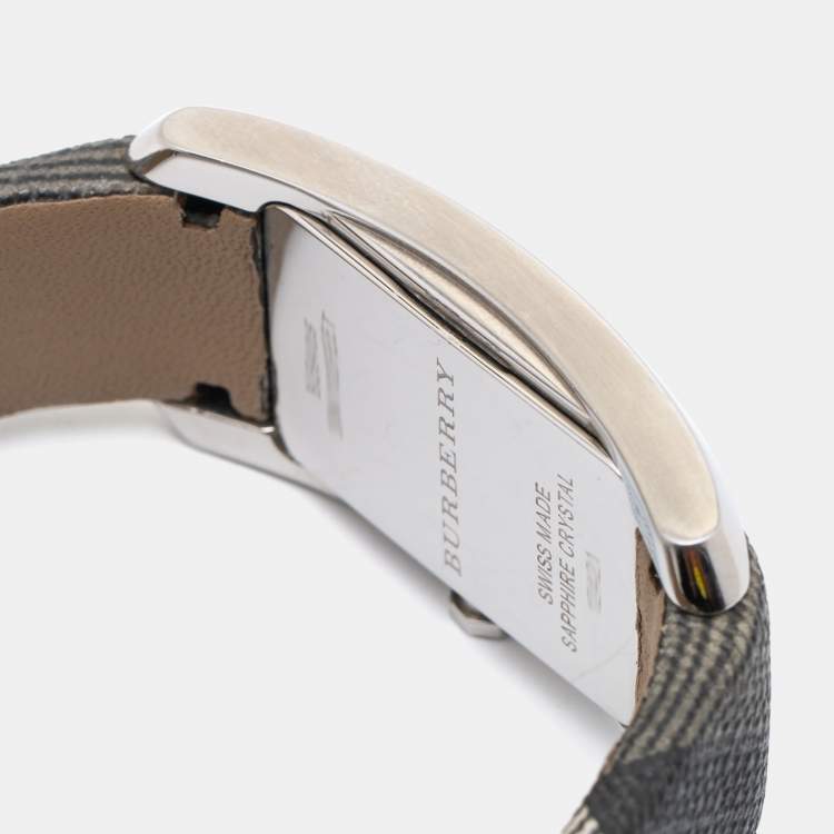 Pre Owned Burberry Black Stainless Steel Leather Nova Check BU9405 Women's Wristwatch 25 mm