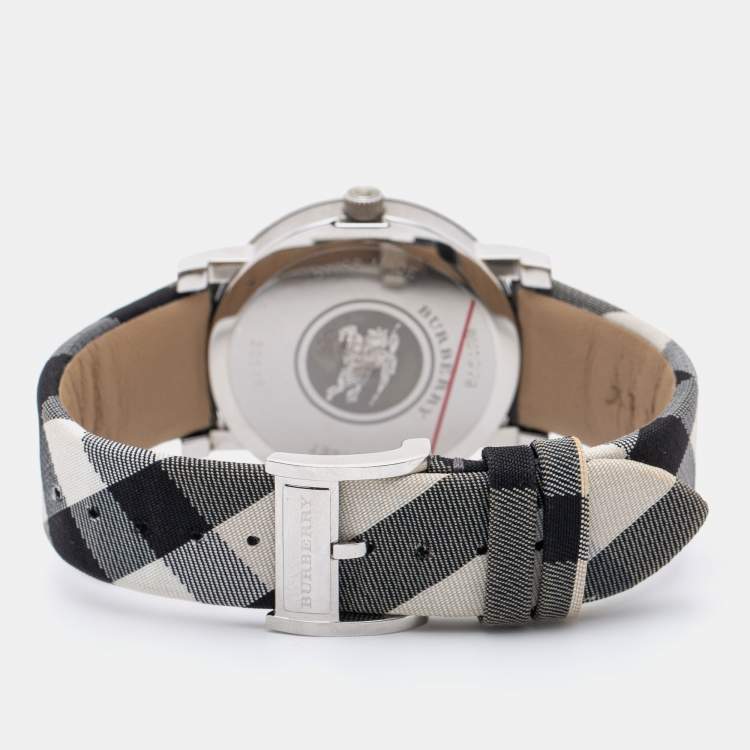 Pre Owned Burberry Silver Stainless Steel Heritage Nova Check BU1378 Women's Wristwatch 38 mm