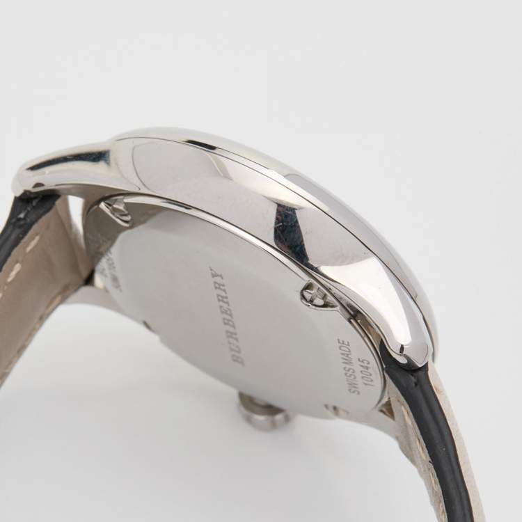 Pre Owned Burberry Champagne Stainless Steel Leather Classic BU10105 Women's Wristwatch 32 mm 