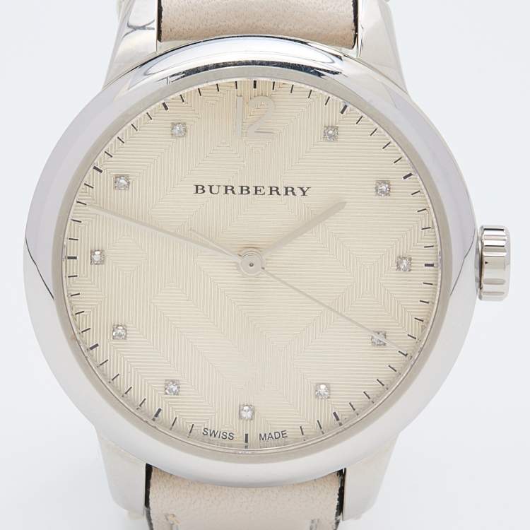 Pre Owned Burberry Champagne Stainless Steel Leather Classic BU10105 Women's Wristwatch 32 mm 