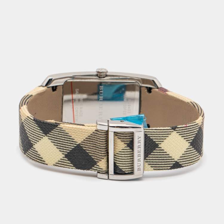 Pre Owned Burberry Silver Stainless Steel Nova Check Canvas BU9403 Women's Wristwatch 25 mm