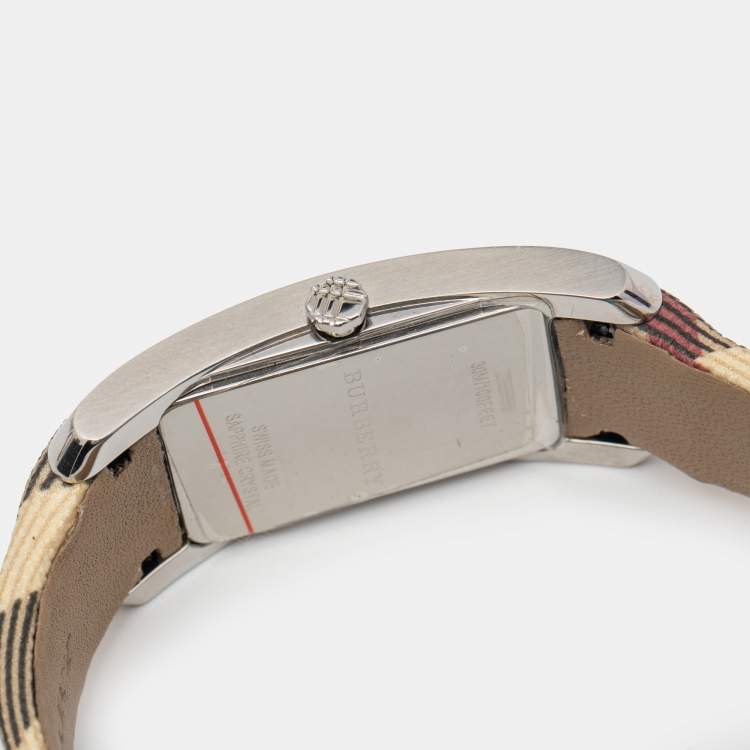 Pre Owned Burberry Silver Stainless Steel Nova Check Canvas BU9403 Women's Wristwatch 25 mm