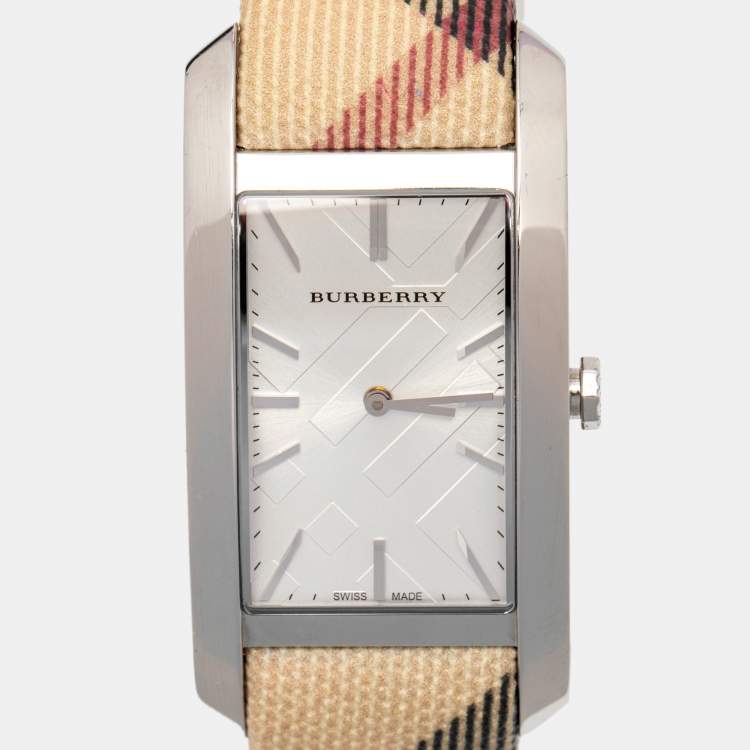 Pre Owned Burberry Silver Stainless Steel Nova Check Canvas BU9403 Women's Wristwatch 25 mm