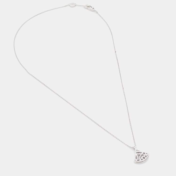 Pre Owned Bvlgari Divas' Dream Diamond 18k White Gold Pendant Necklace