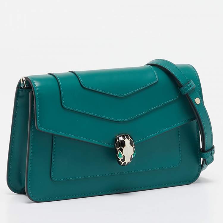 Pre Owned Bvlgari Green Leather Serpenti Forever Wallet On Chain