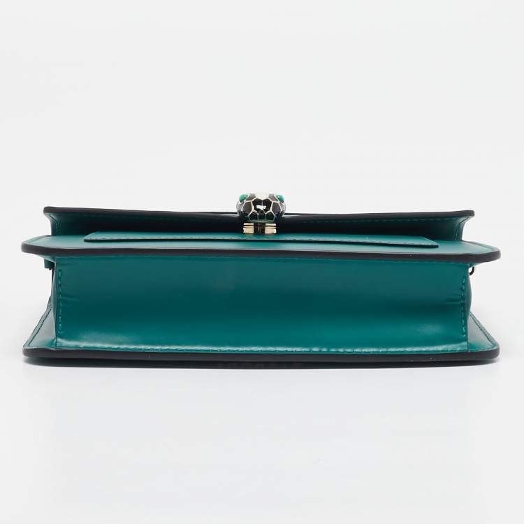 Pre Owned Bvlgari Green Leather Serpenti Forever Wallet On Chain