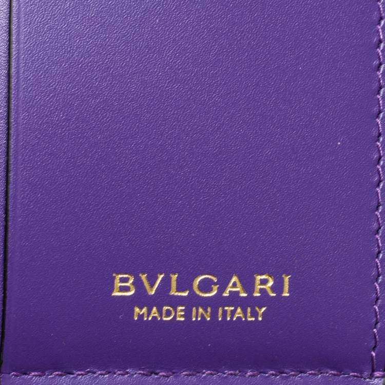 Pre Owned Bvlgari Green Leather Serpenti Forever Trifold Wallet