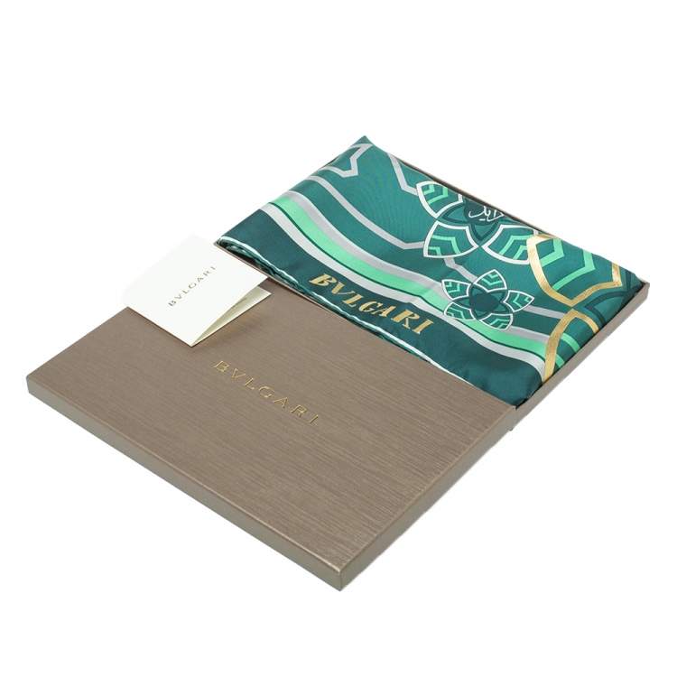 مملوكة مسبقًا Bvlgari Green Arabic Calligraphy Print Silk Square Scarf