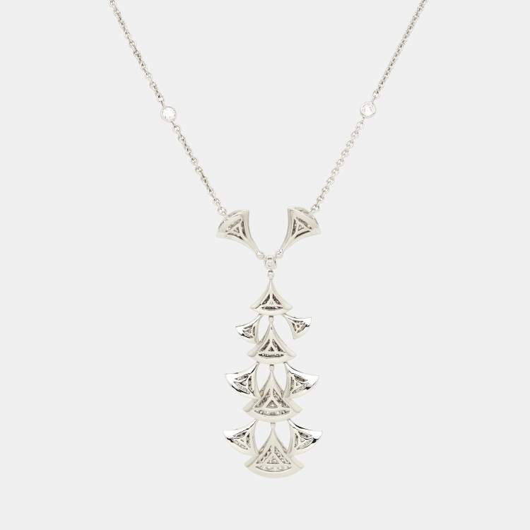 Pre Owned Bvlgari Divissima Diamond 18K White Gold Pendant Necklace