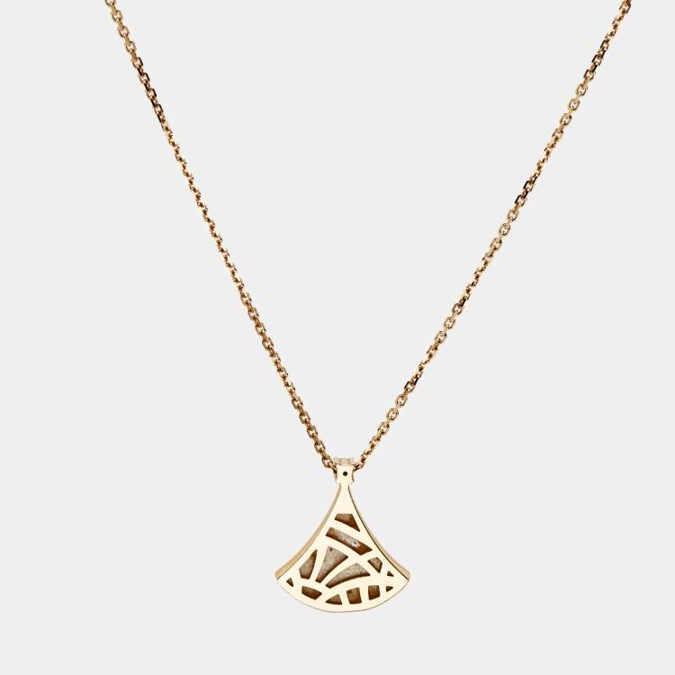 Pre Owned Bvlgari Divas' Dream Mother of Pearl Diamond 18k Rose Gold Necklace
