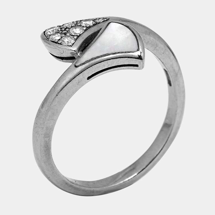 مملوكة مسبقًا Bvlgari Divas' Dream Mother of Pearl Diamonds 18k White Gold Ring Size 51