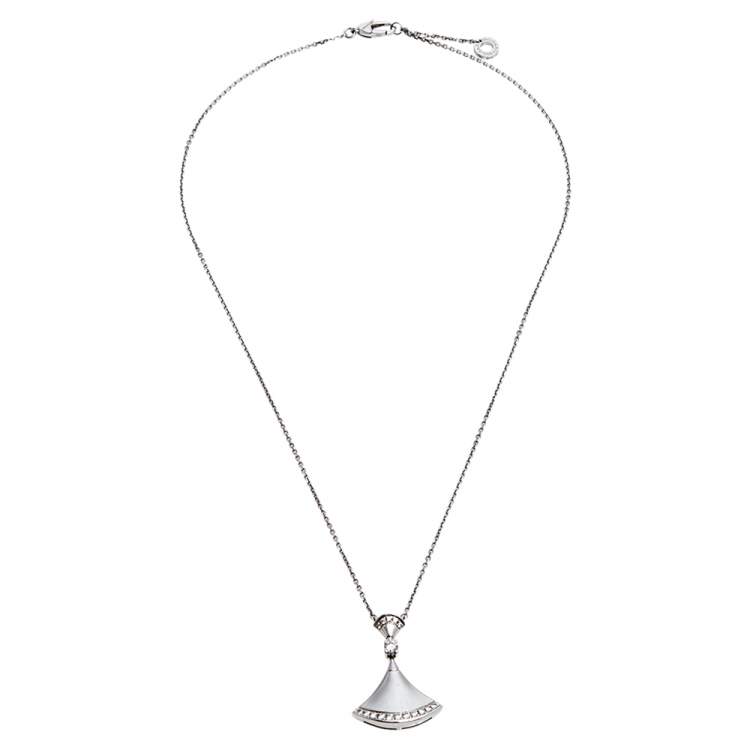 Pre Owned Bvlgari Divas' Dream Diamond 18k White Gold Pendant Necklace