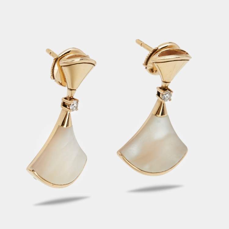 Pre Owned Bvlgari Divas' Dream Mother of Pearl Diamond 18K Yellow Gold Earrings