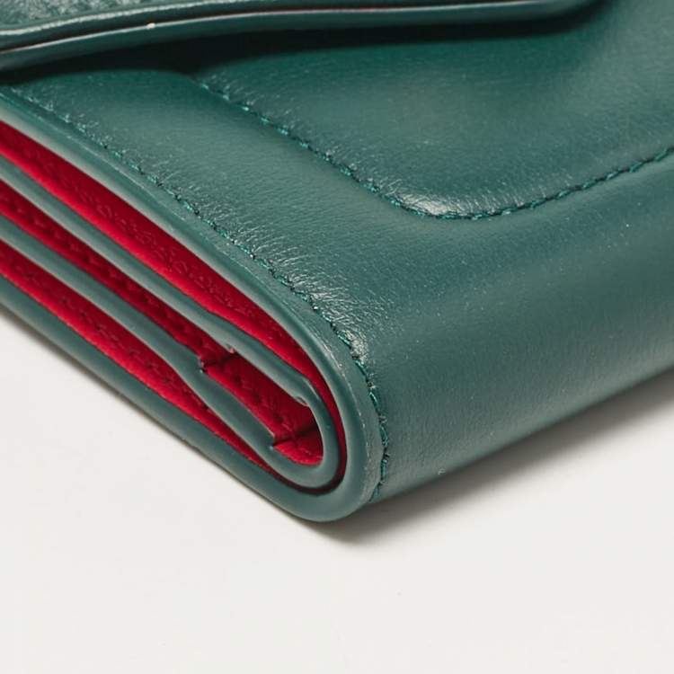 Pre Owned Bvlgari Green Leather Serpenti Forever Compact Wallet