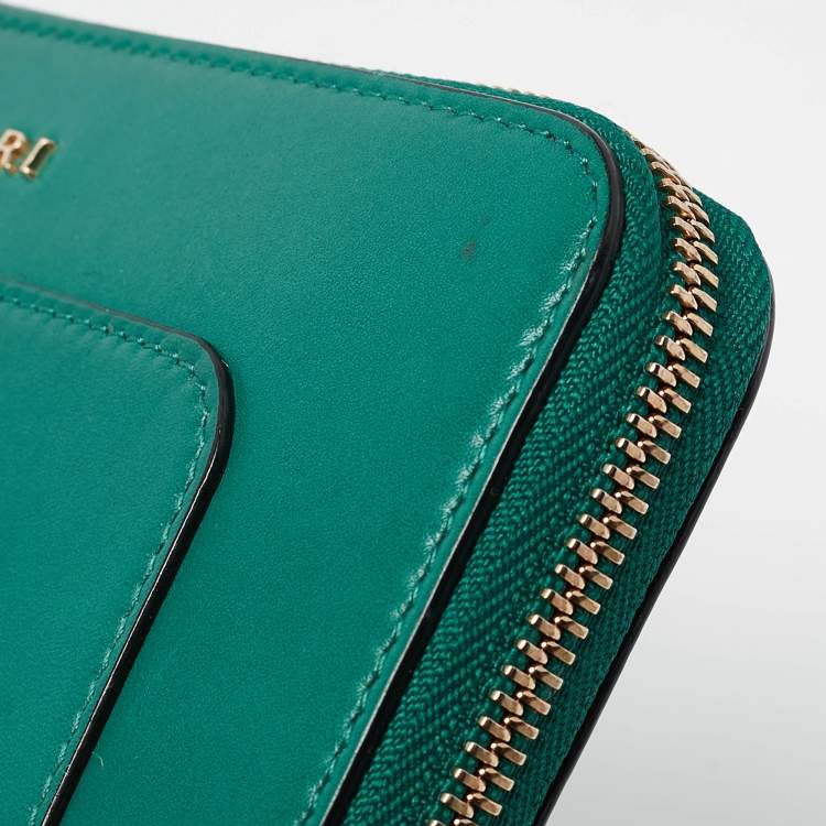 Pre Owned Bvlgari Green Leather Serpenti Forever Zip Around Wallet 