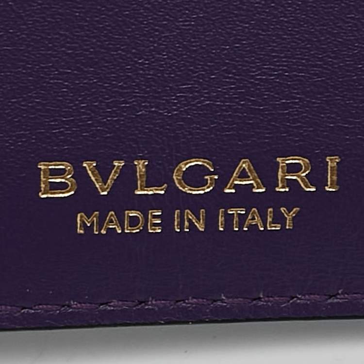 Pre Owned Bvlgari Green Leather Serpenti Forever Bifold Card Case