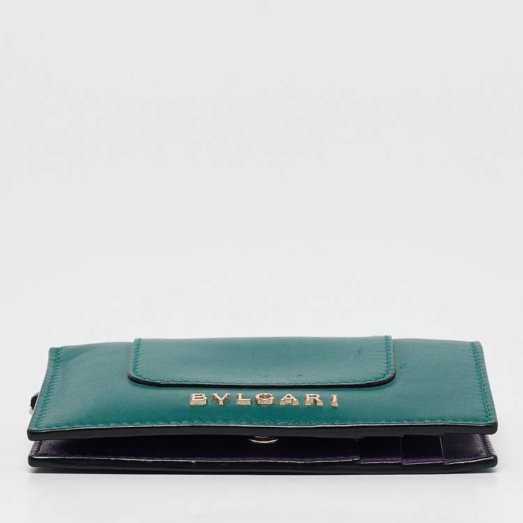 Pre Owned Bvlgari Green Leather Serpenti Forever Bifold Card Case