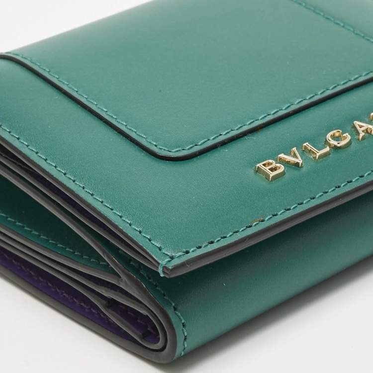 Pre Owned Bvlgari Green Leather Serpenti Forever Trifold Wallet