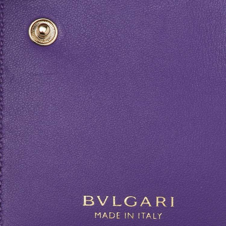 Pre Owned Bvlgari Green Leather Serpenti Forever Bifold Card Holder