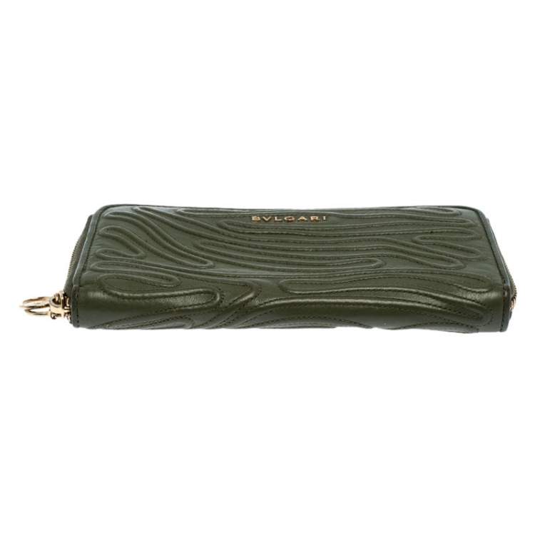 Pre Owned Bvlgari Green Leather Zip Around Wallet
